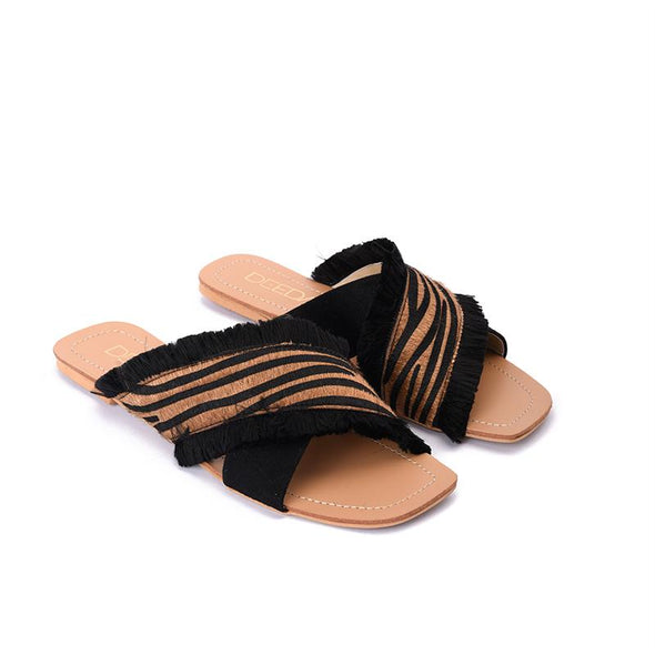 TIGER CRISS CROSS SLIPPERS